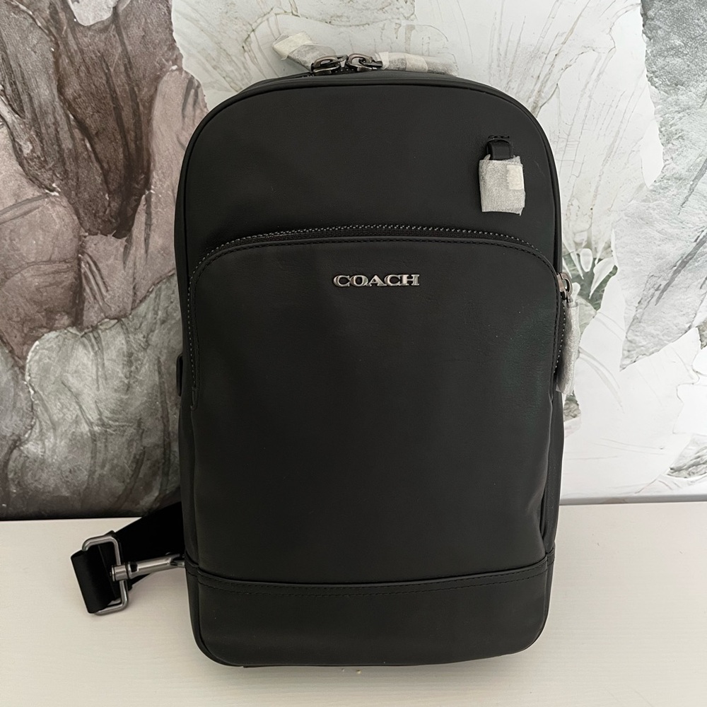 Coach Graham Pack